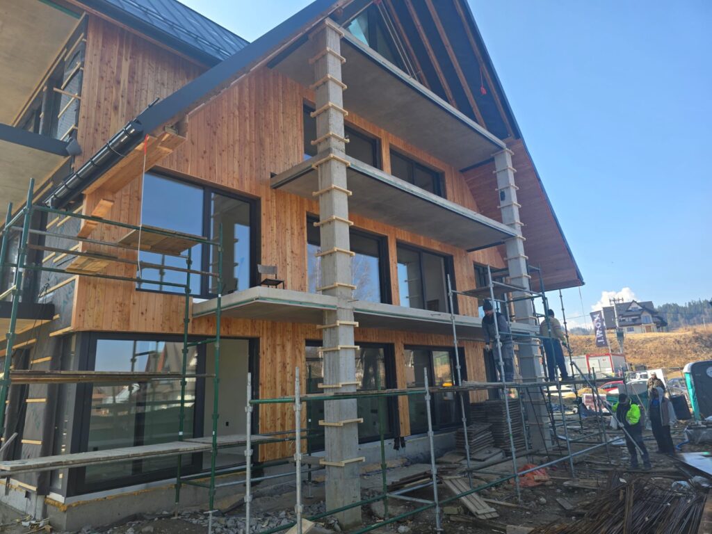 c9aba589-c90a-40dd-a4c8-9f190f873750